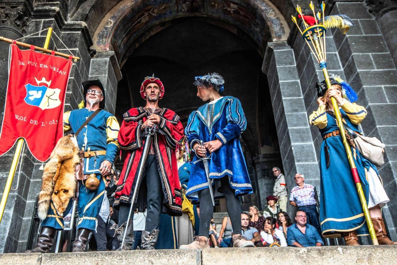 Les Apparts Du Vignal De Cheyrac Polignac Kültér fotó